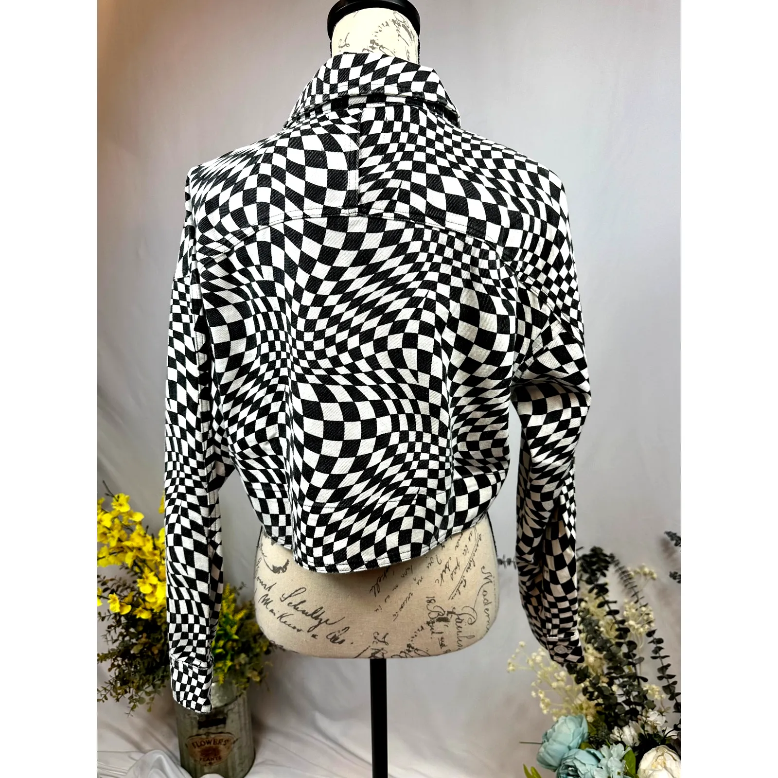 Elodie  Cropped Psychedelic Mesmerizing Jacket Black & White M - Image 8