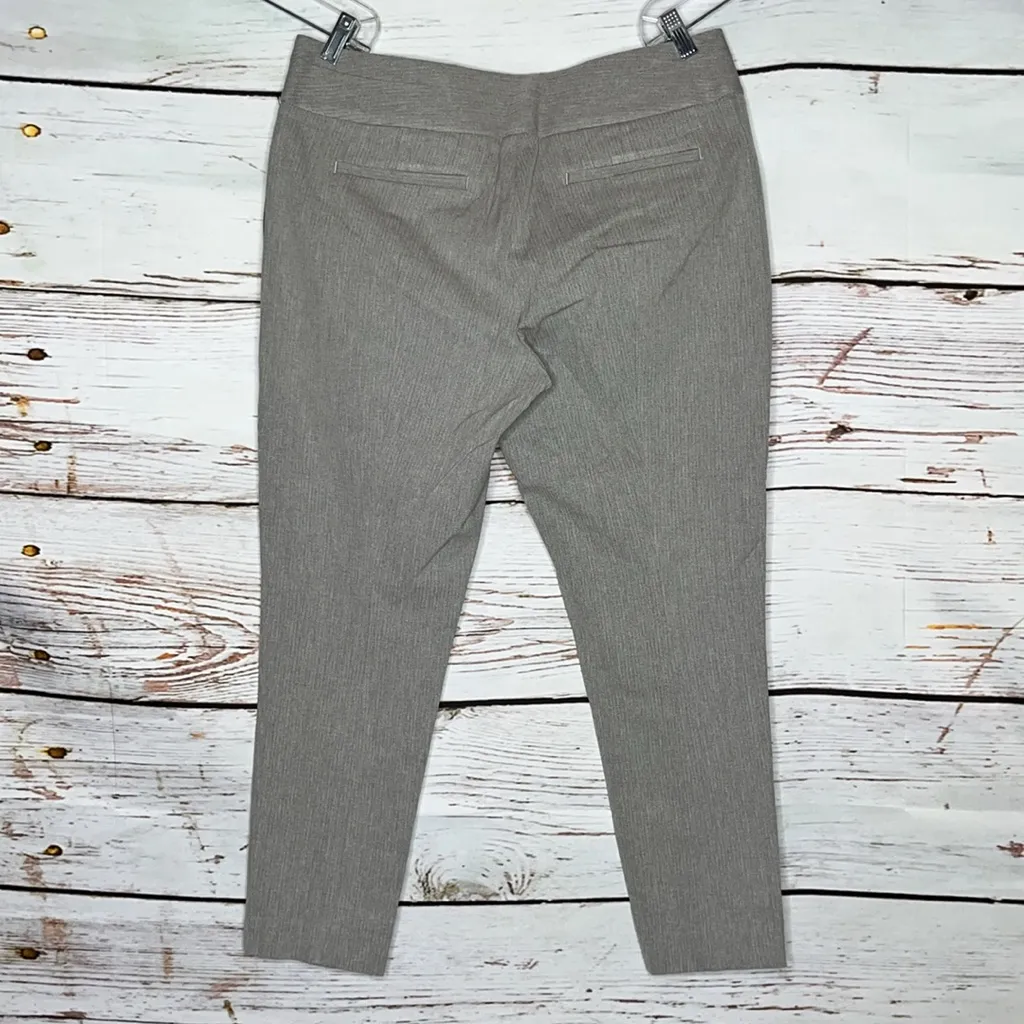 LOFT Ann Taylor NWT Size 12 Gray & White Herringbone Julie Skinny Pants - Image 2