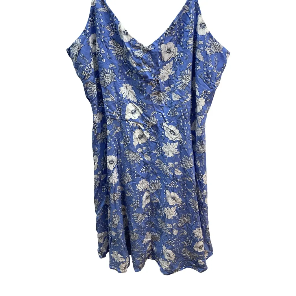 GAP Size XL Blue and White Floral Mini Dress With Smocked Back, Preloved - Image 3
