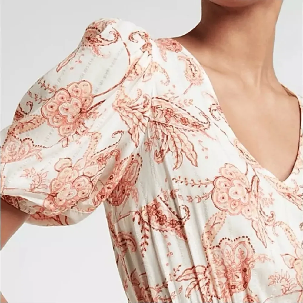 Express Floral Print V Neck Romper - Cream and Orange Size XL NWT - Image 3