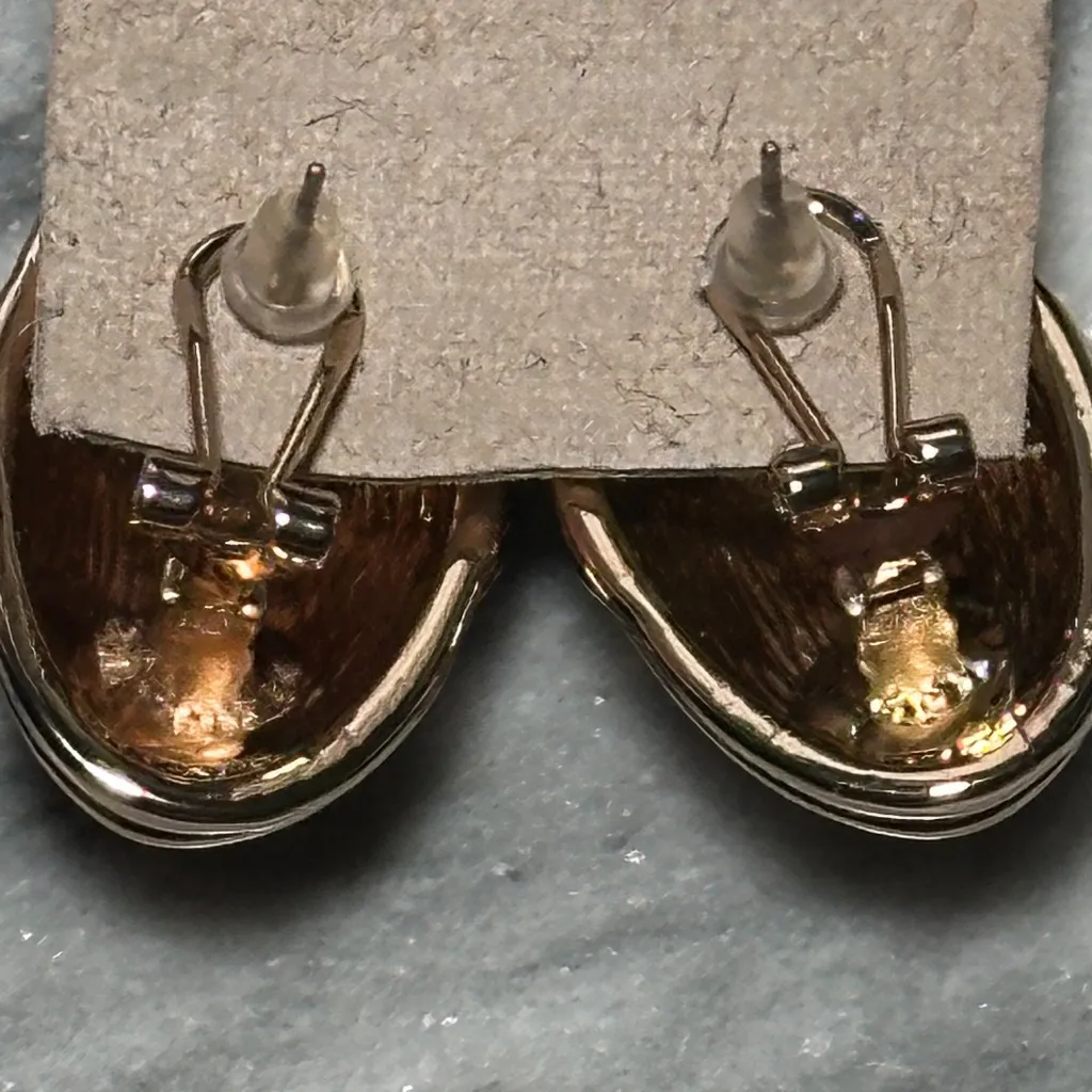 Anthropologie Gold Linked Shelled Earrings New - Image 3