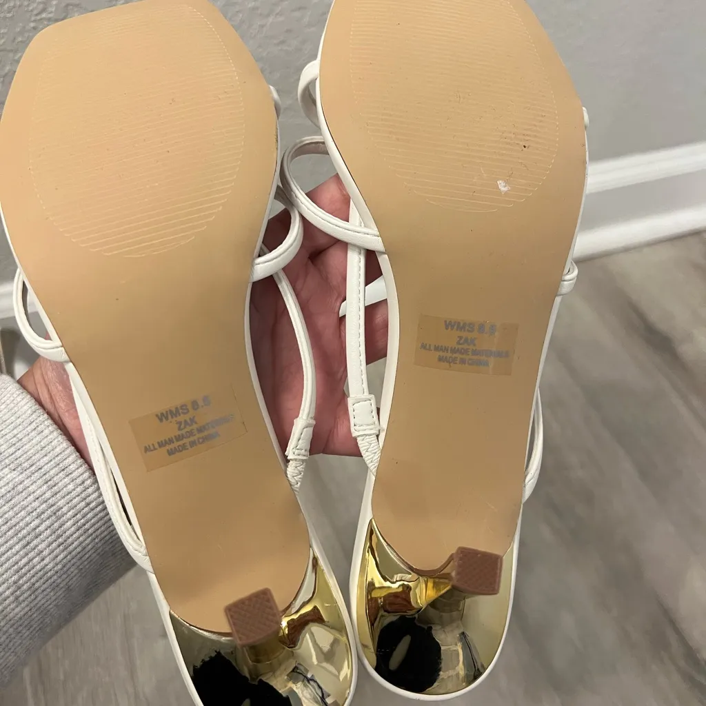 DV by Dolce Vita White and‎ gold Heels with Strappy Design Size 8.5 - Image 5