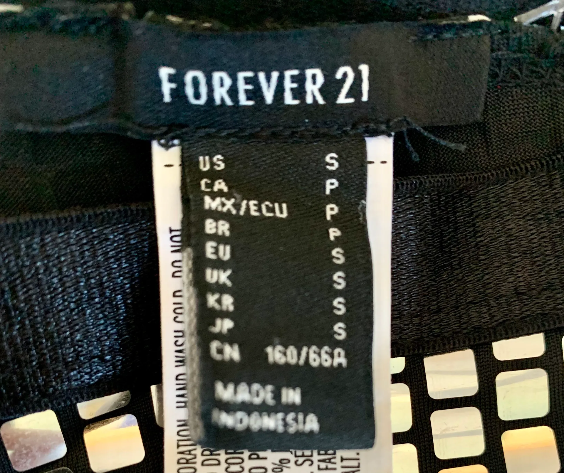 Forever 21 Black & Silver Metallic Skinny Leggings  - Image 7