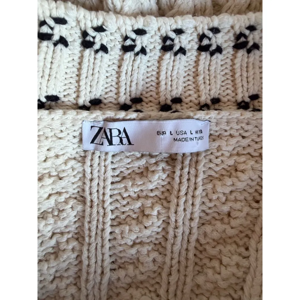 Zara White and Black Knit Tank Top - Image 5