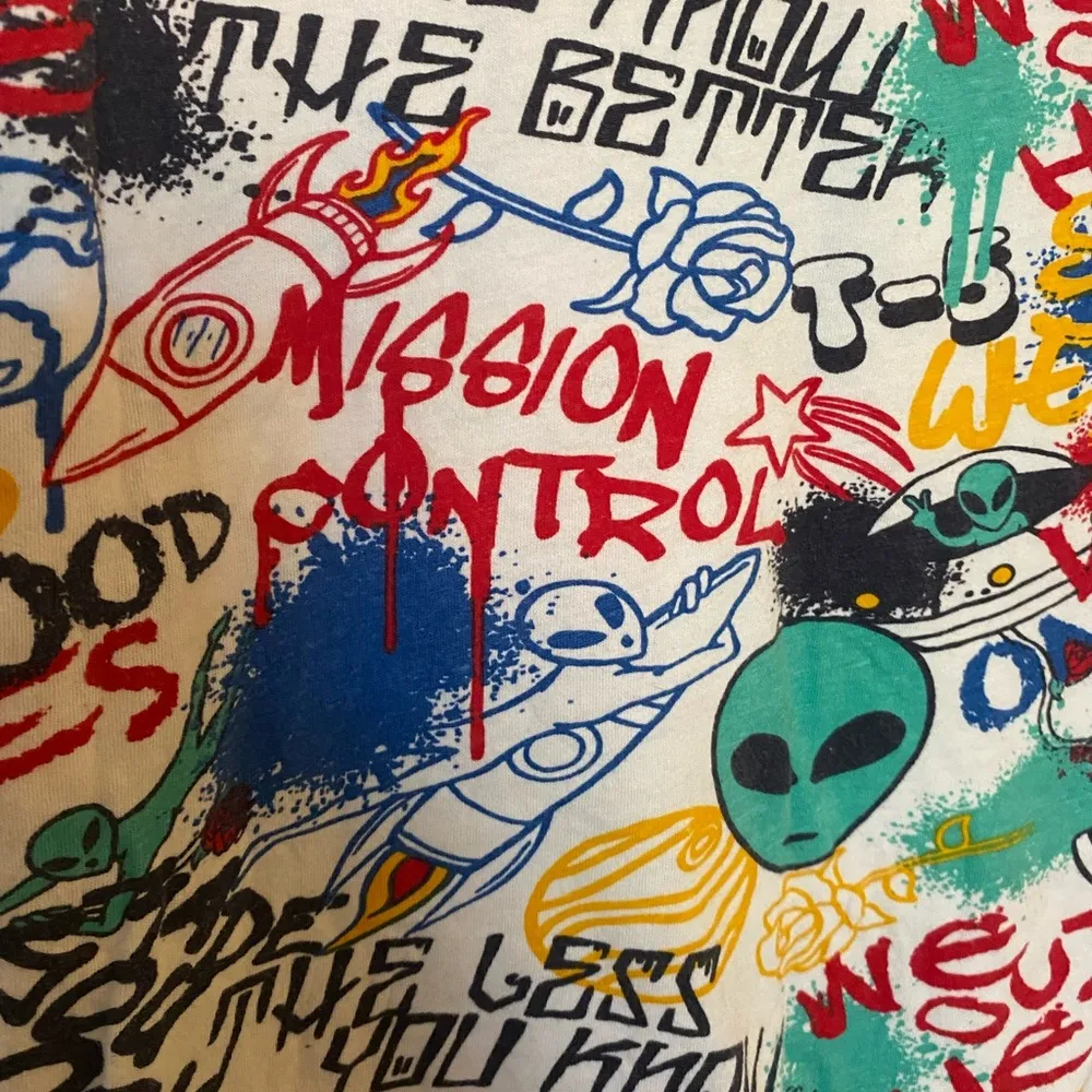 Eighty Eight Brand Alien Graffiti 90s Style Print T-Shirt, Size Small - Image 4