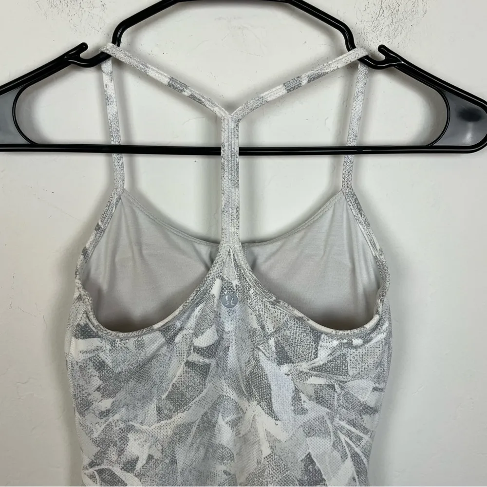 Lululemon Power Pose Tank in Jasmine White Multi / Alpine White - Image 5