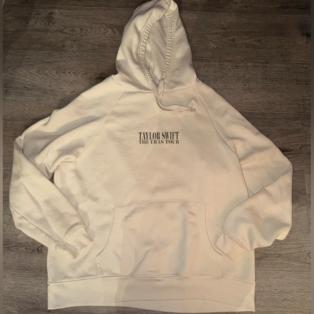 Taylor Swift 2024 The Eras Tour Official Cream Hoodie Sweater M - Image 10