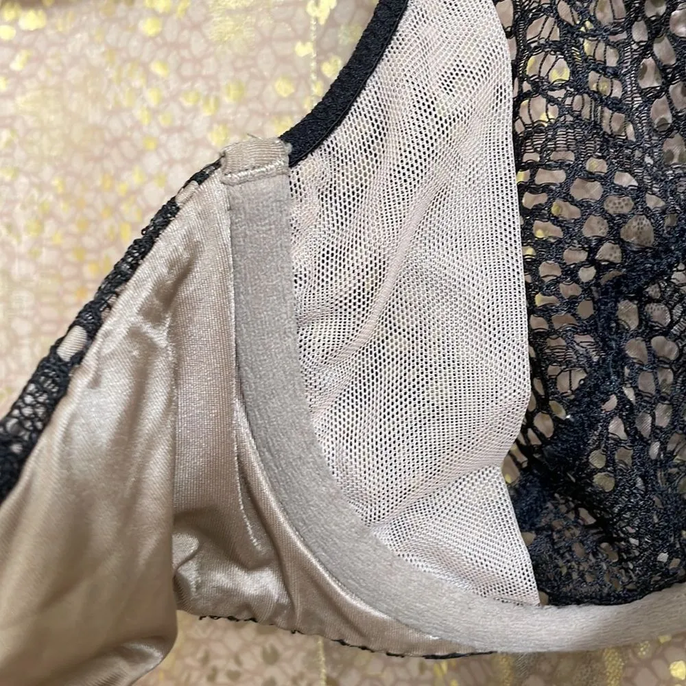 Victoria’s Secret Very Sexy black lace high neck underwire bralette, size 32C - Image 6