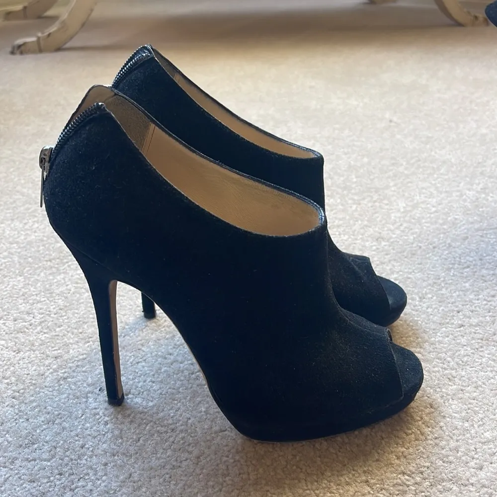 Jimmy Choo suede peep-toe platform heeled booties - Image 3