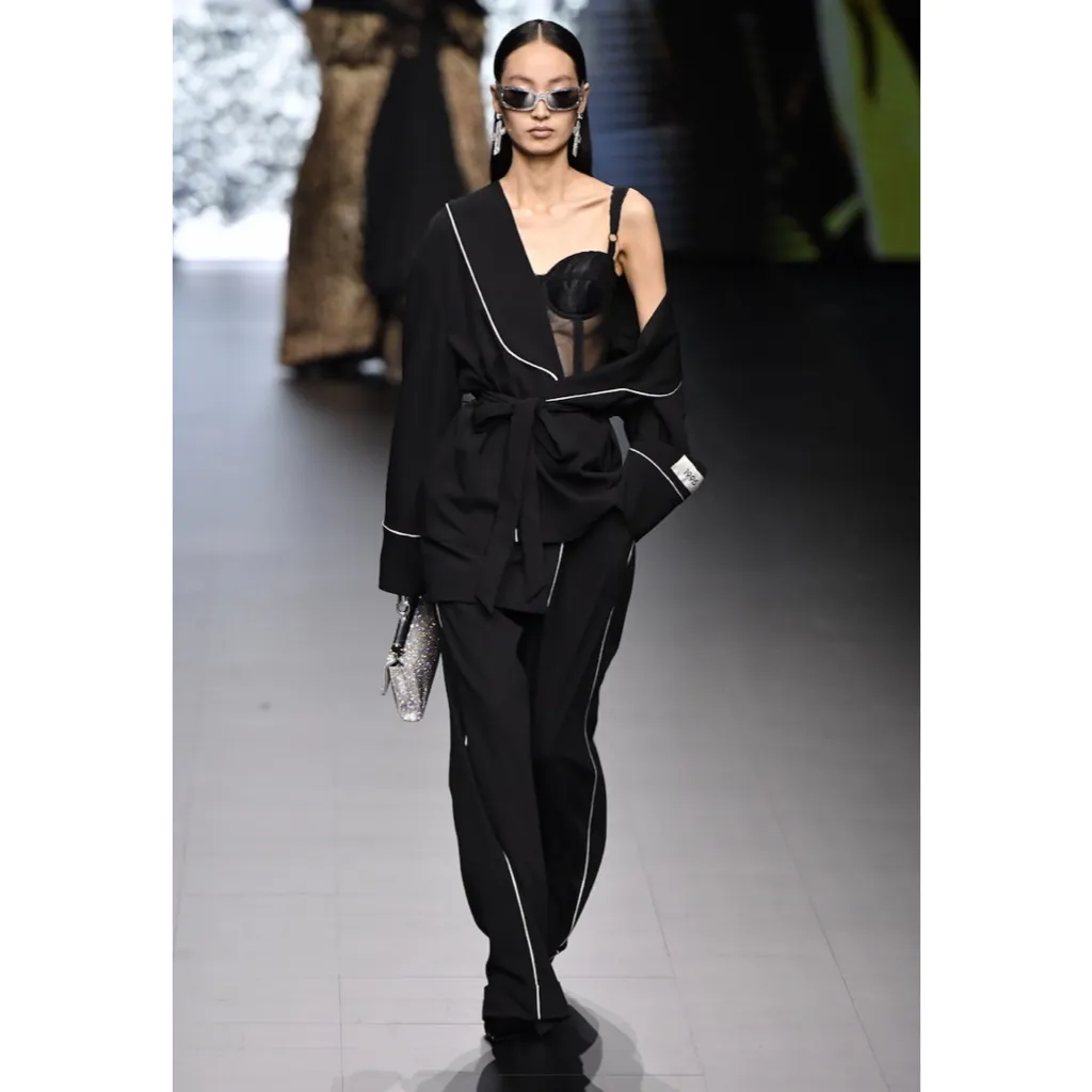 Dolce & Gabbana Kim Kardashian Straight Wool Pants Black Size EU40 Piping Runway - Image 2