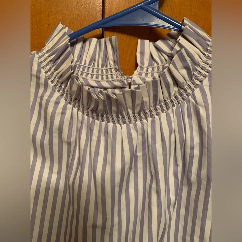 New Banana Republic Women Sleeveless top SZ XS New - Image 3