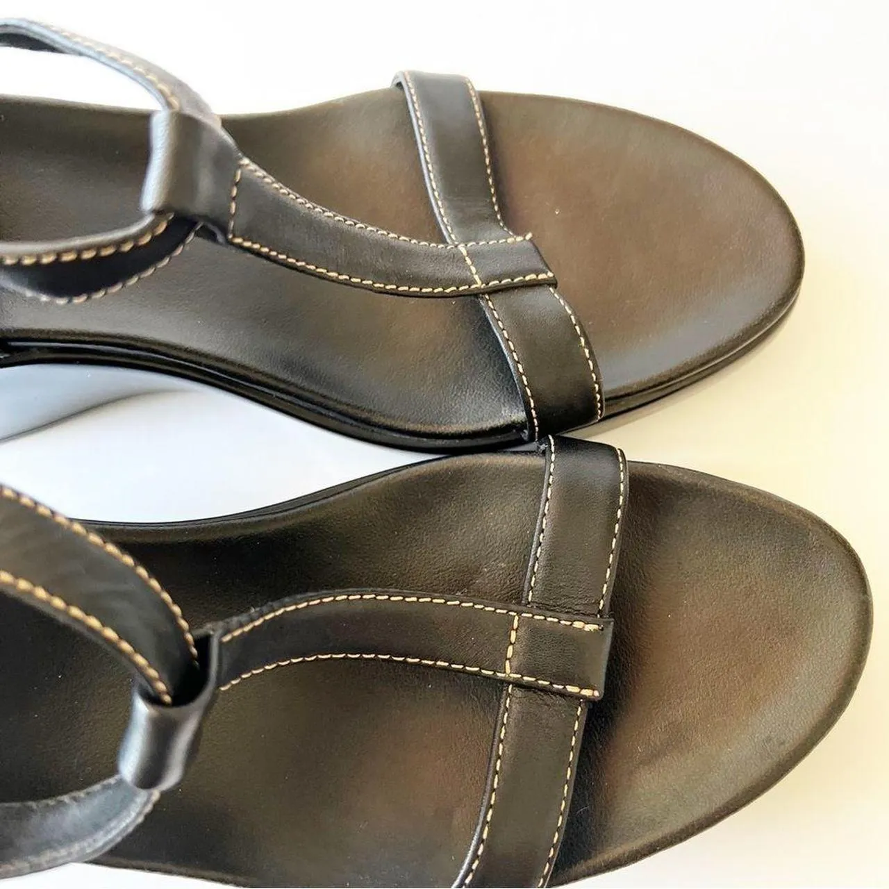 Aerosoles  Black Wedges - Image 7