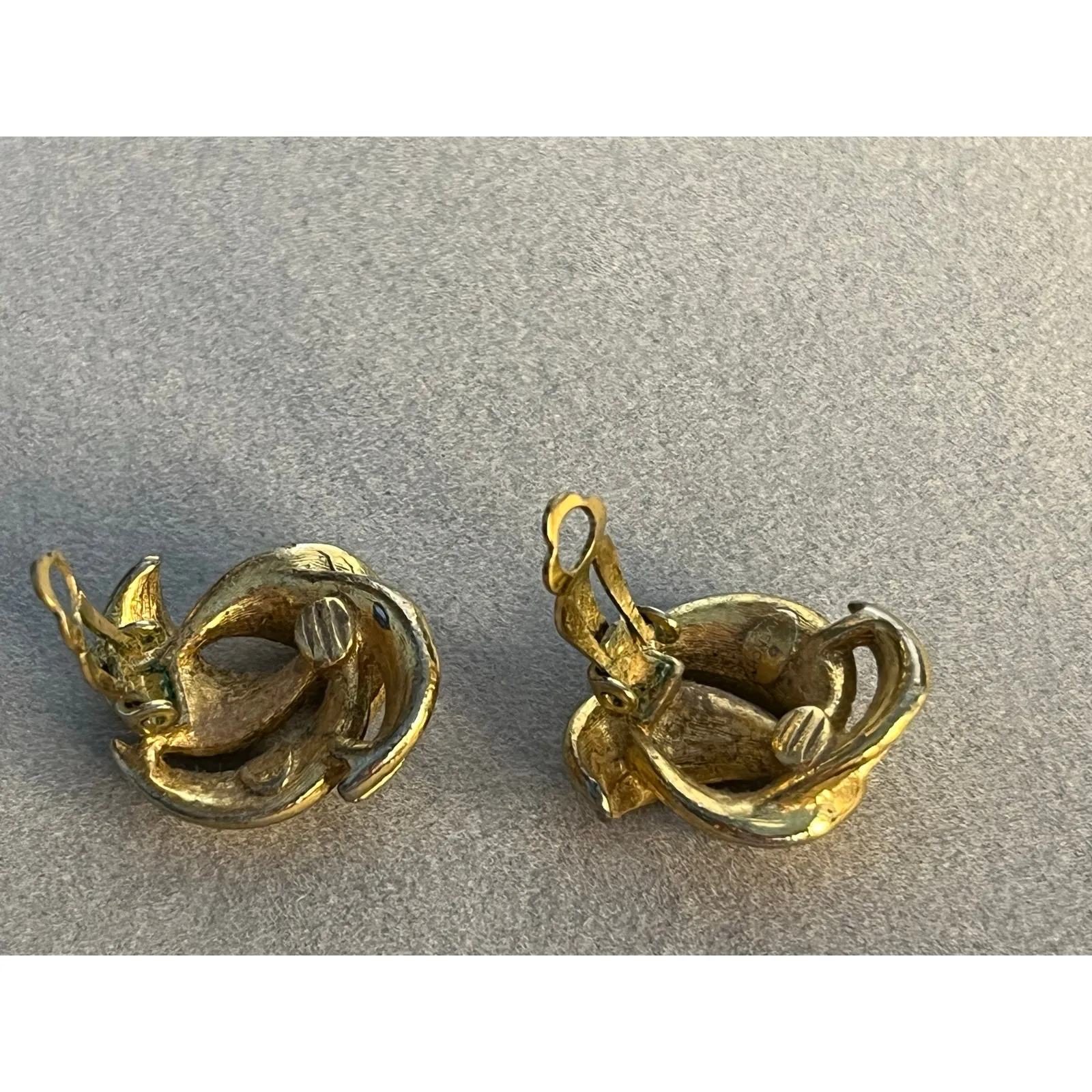 VTG Givenchy Clip On Earrings Gold Tone Swirl Glam Regency Signed - Image 6