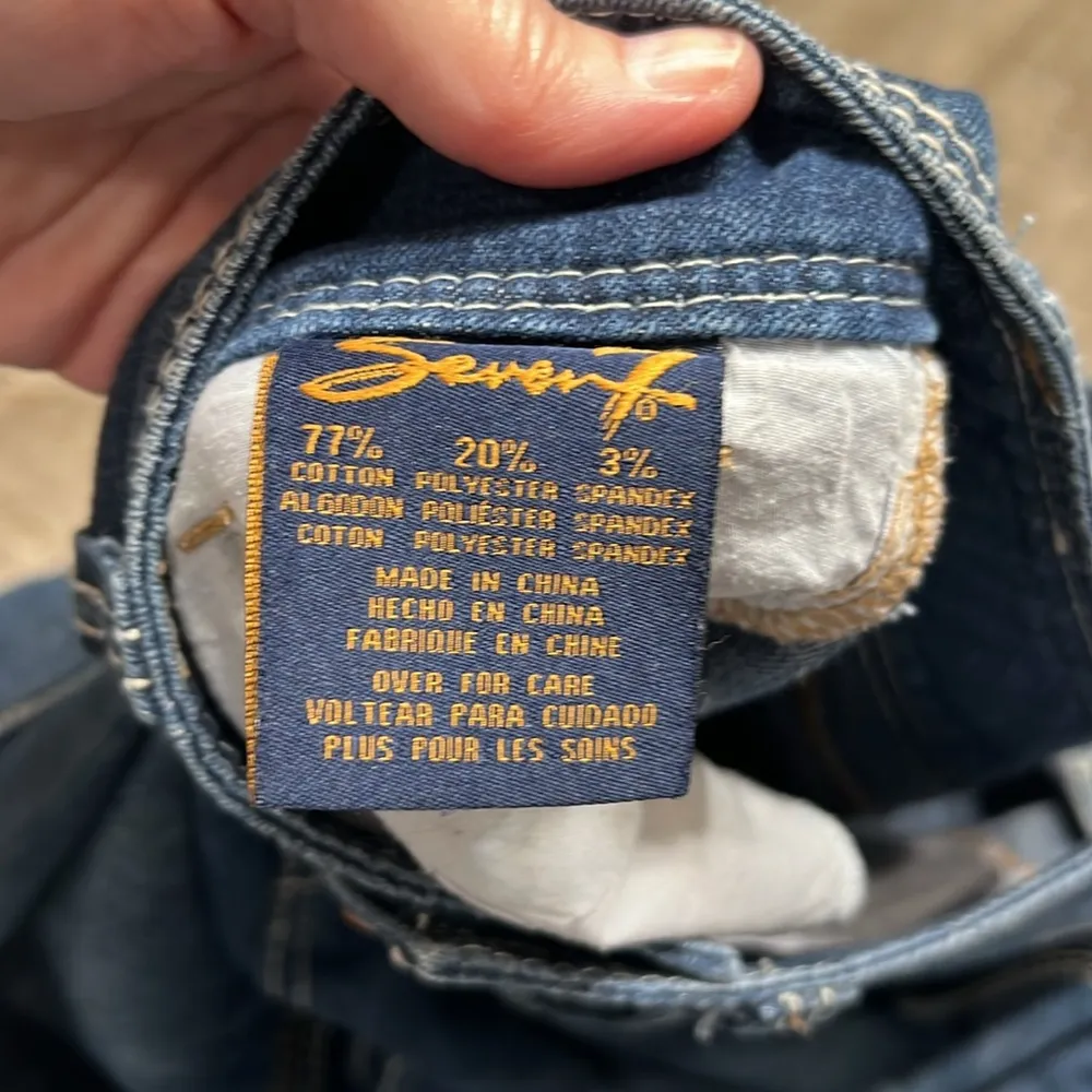 Seven7 Shorts Women 8 Cuffed Hem Denim Low Rise Dark Blue Jean capris - Image 5