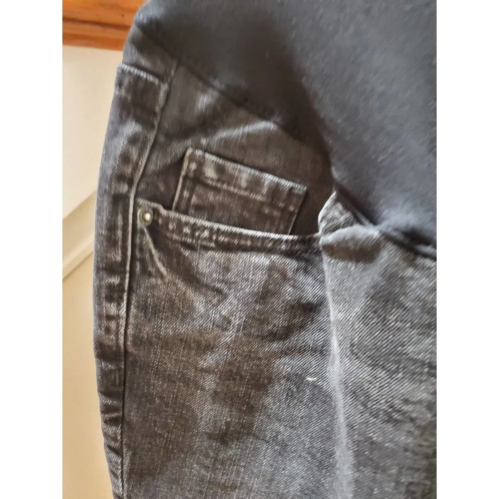 Old Navy Women's Black Cotton Pockets Maternity Straight Leg Capri Jeans Size 8S - Image 3