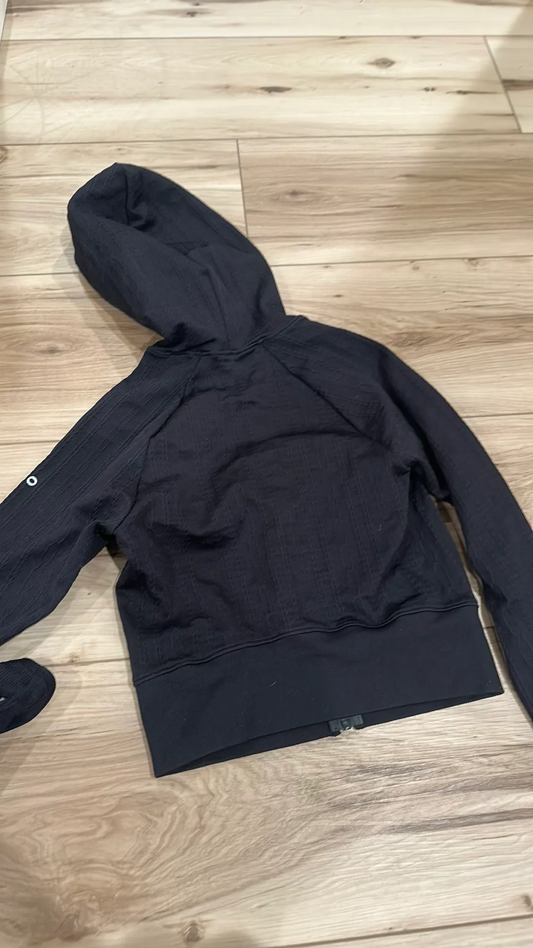 Alo Yoga Zip Up - Image 4