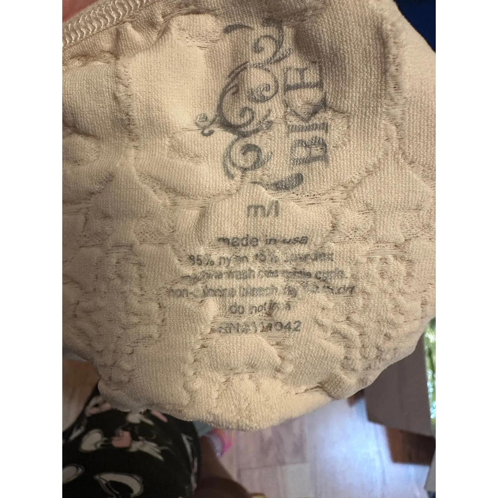 BKE Seamless Textured Halter Bralette Top M/L - Image 10