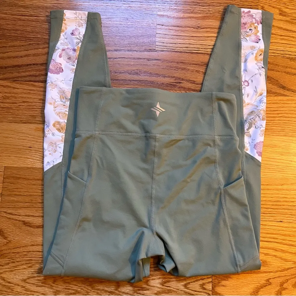 sage green and floral print leggings size XS - Image 5