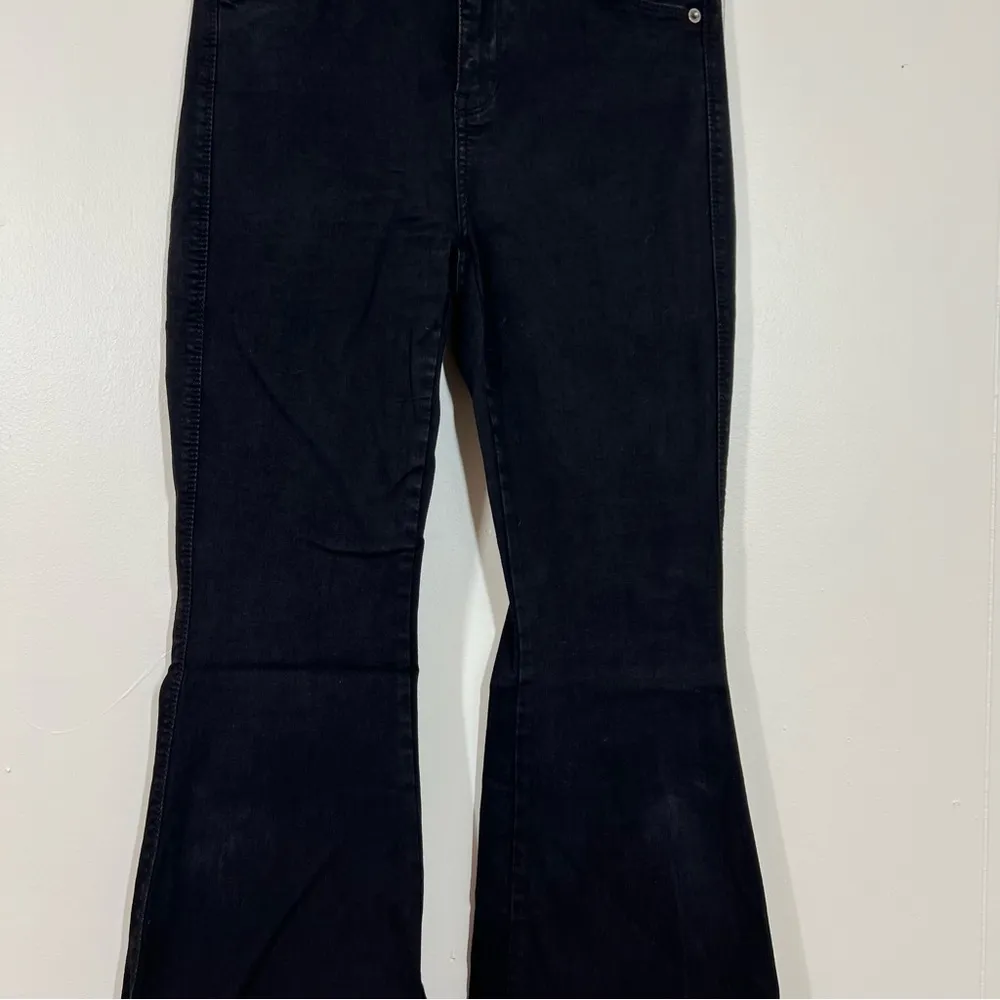 Dr. Denim Black Macy Flared Jean - Image 7