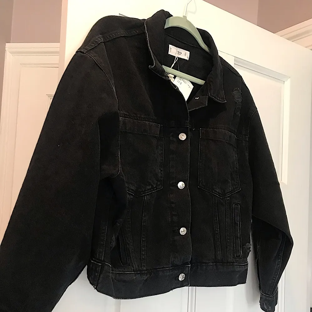 NWT Mango MNG Denim Black Distressed Jacket M - Image 2