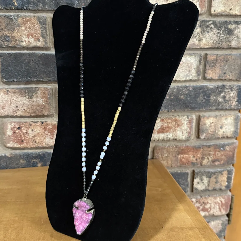 Pink Druzy Quartz Arrowhead Pendant necklace - Image 4