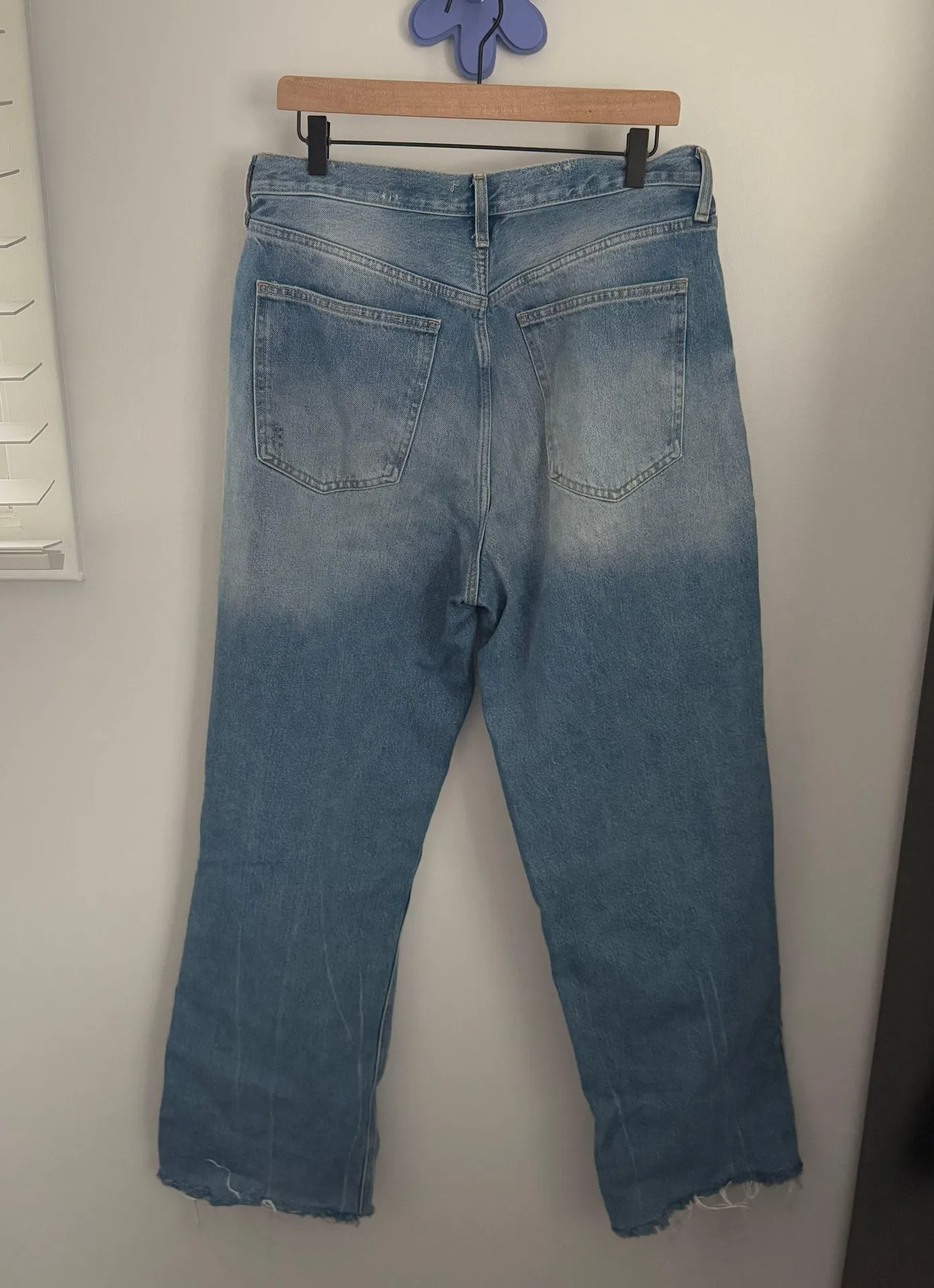 12 Straight High Waist Jeans Light Wash Cut Off Fray - Image 5