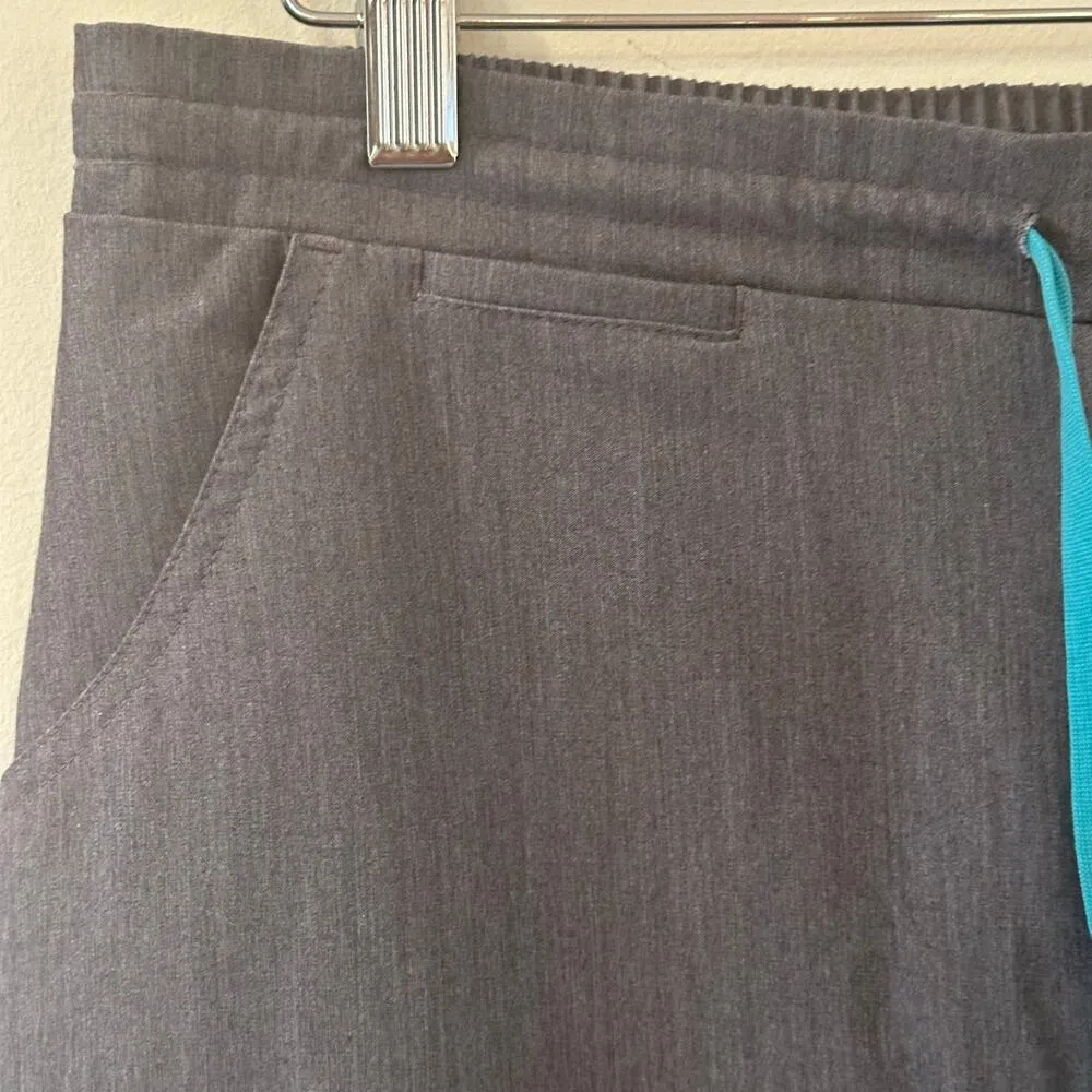 Grey FIG Scrub Pants sz Small Grey Straight leg scrubs Yola Skinny Scrub Pants - Image 7