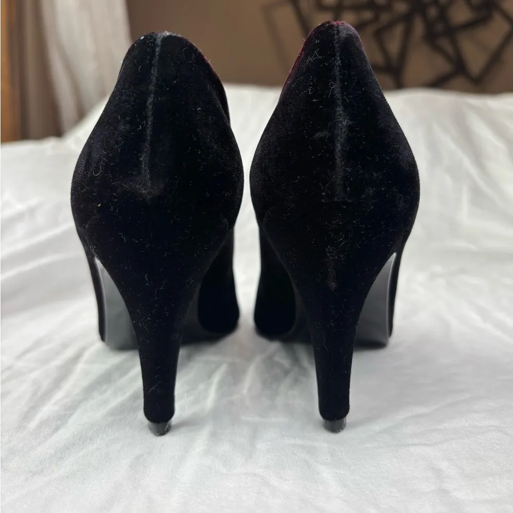 Red Brown Velvet Pointed Toe Kitten Heel Leather Sole Size 6 - Image 4