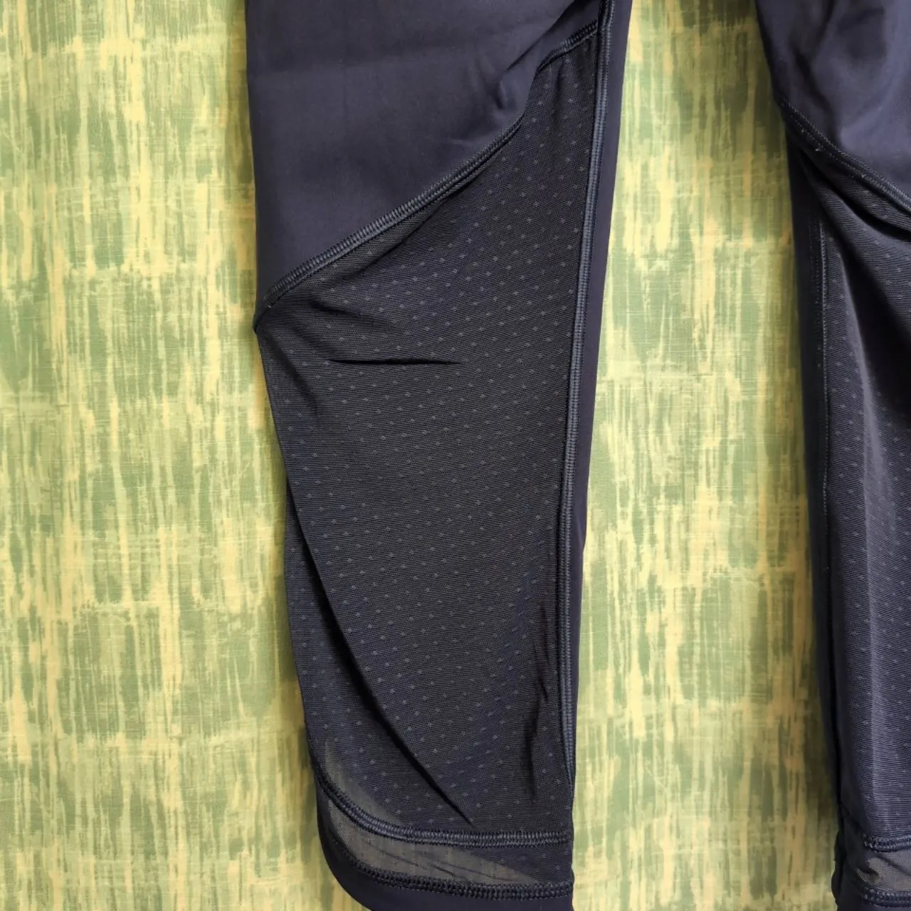 Lululemon Revitalize Crop Navy Blue Mesh Panels High Waist Yoga Leggings 8 - Image 5