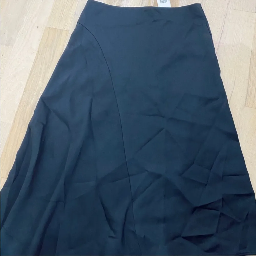 Vince asymmetrical skirt. NWT - Image 4