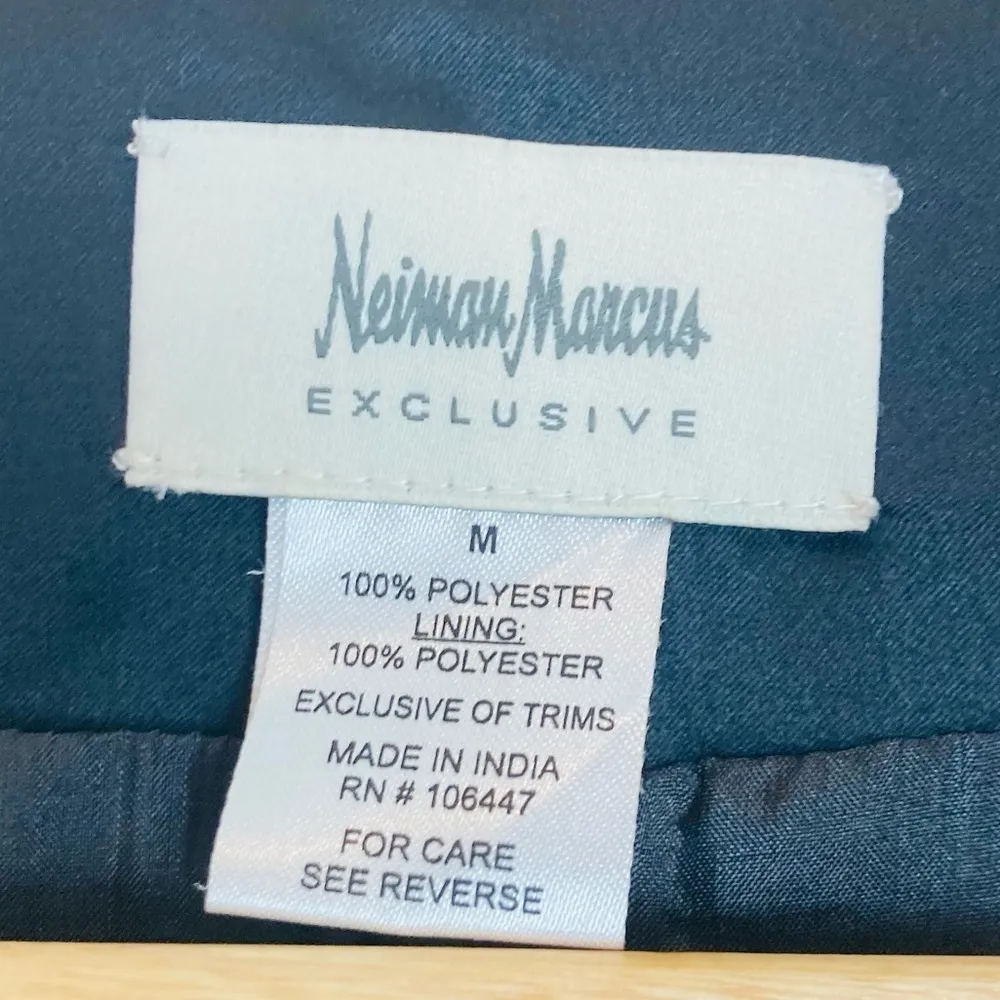 Neiman Marcus sequin satin lapel blazer black and silver. Size medium - Image 3