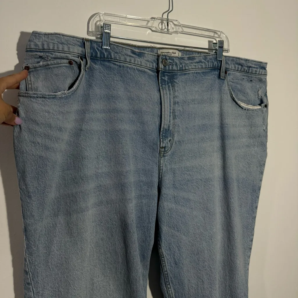 Abercrombie & Fitch Curve Love Ultra High Rise‎ 90s Straight Jean Size 24 Long - Image 3