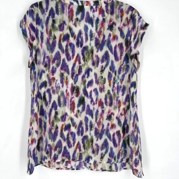 CAbi Plume Feather Print Short Sleeve Blouse #5027 Size Medium‎ Whimsigoth - Image 2