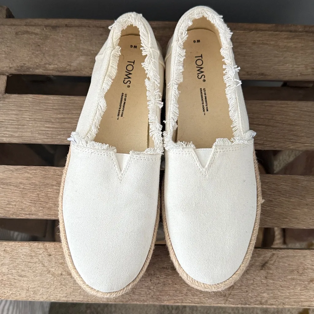 NEW TOMS Women’s Valencia Platform Cream Espadrille SlipOn Platform Shoes 6 A25 - Image 5