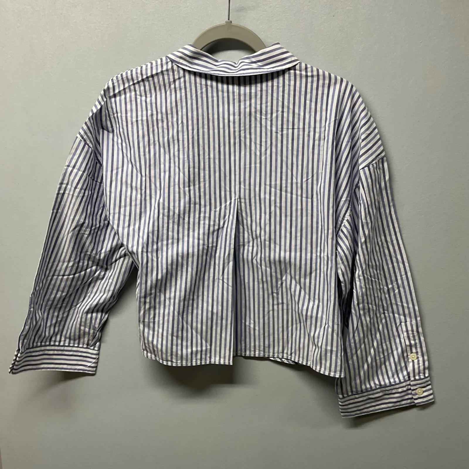 Everlane The Cropped Relaxed Shirt Blue White Stripe Button-Up Women's Small NWT - Image 3