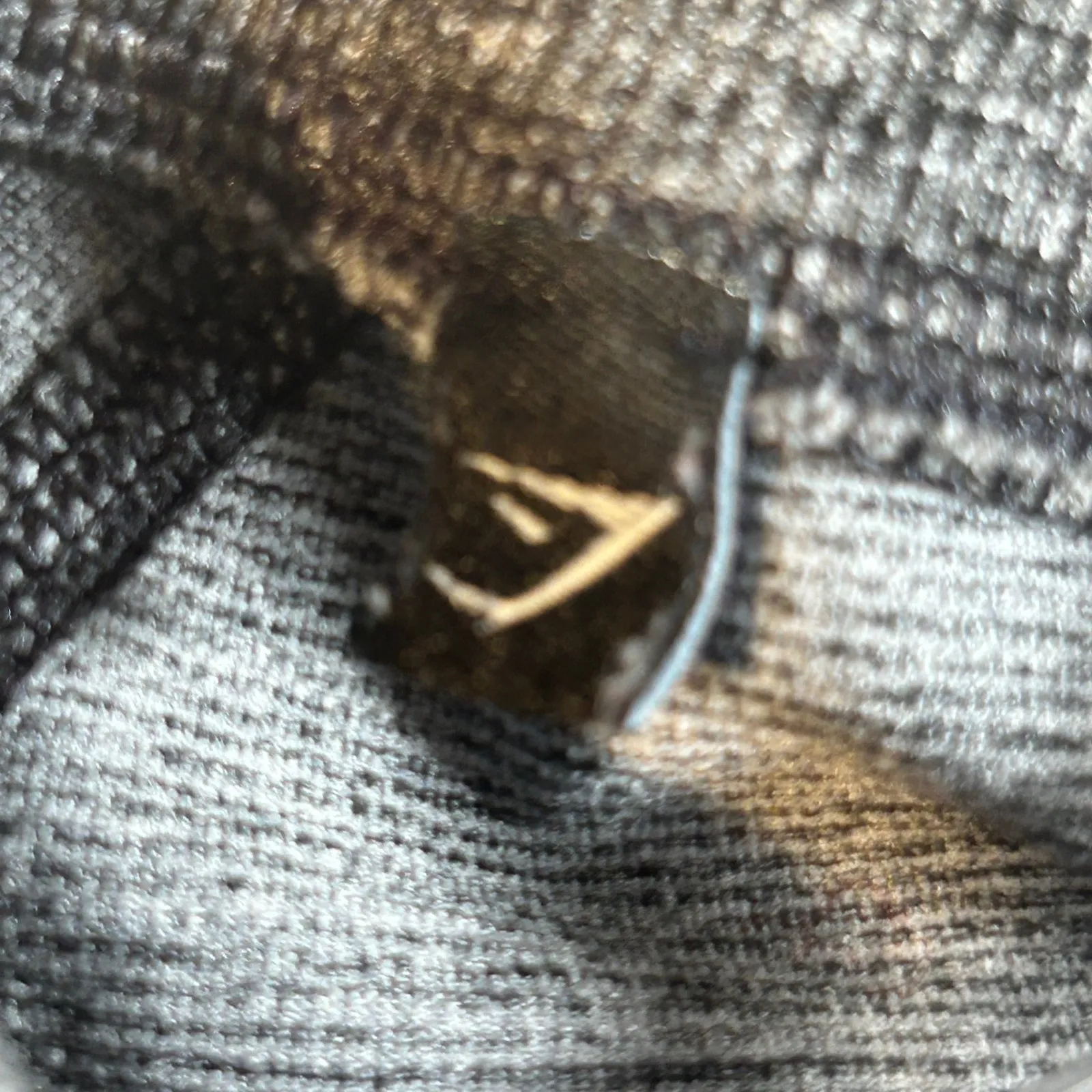 Gymshark Ombre Seamless Long Sleeve Crop Top Black Grey Athletic Fit Women - Image 3