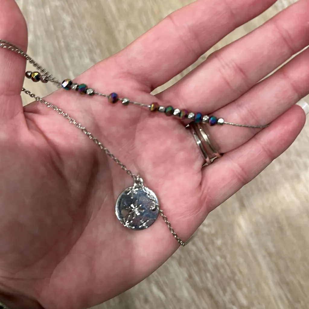 NWOT double stack necklace. Floral pattern - Image 2