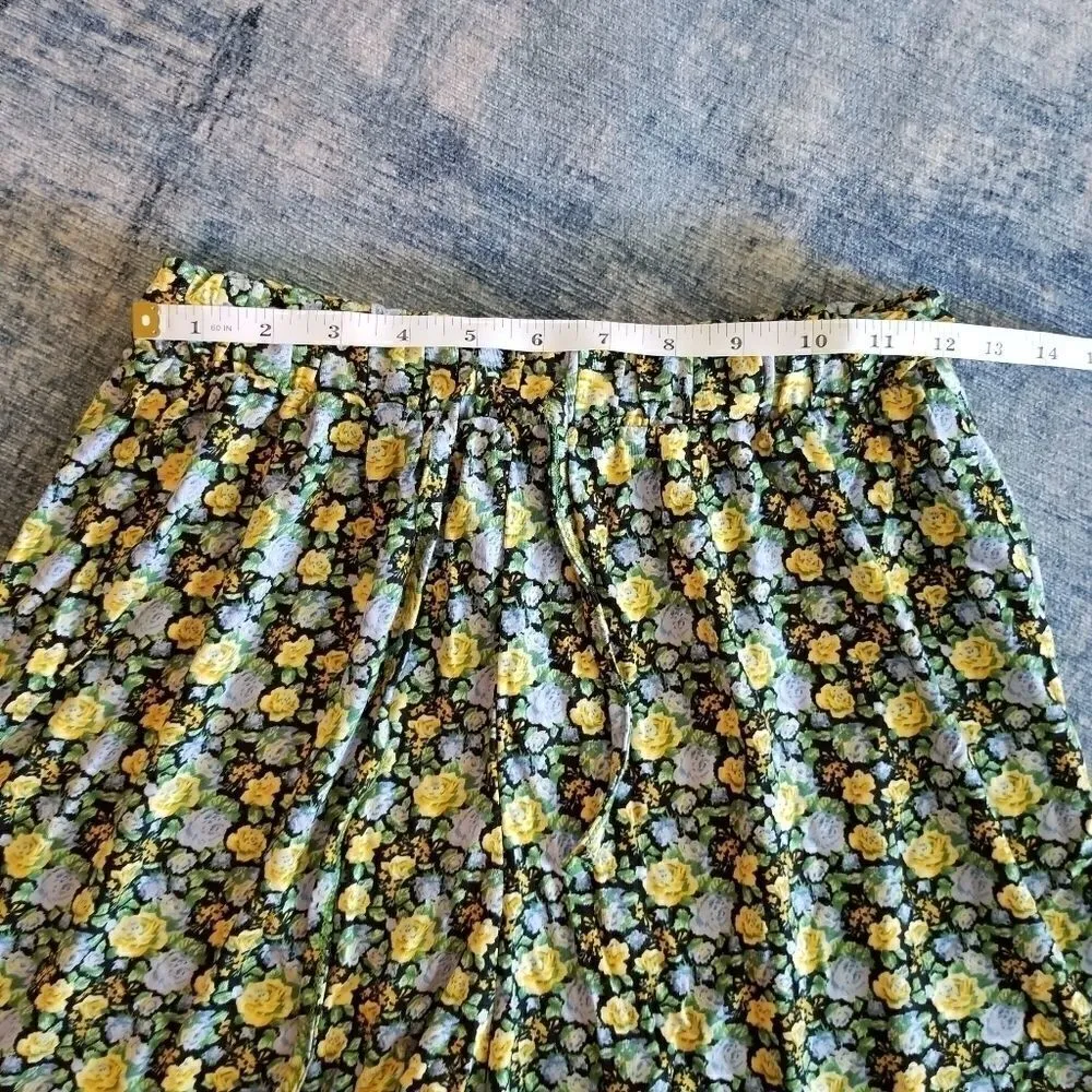 ASOS DESIGN Flippy Short with Drawcord in Ditsy Floral Blue Yellow US Size 4 - Image 5