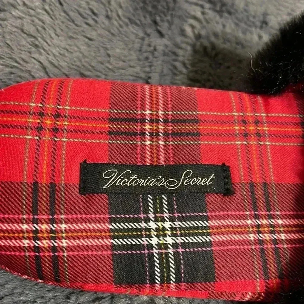 💚 Victoria’s Secret red plaid black faux fur slippers - Image 2