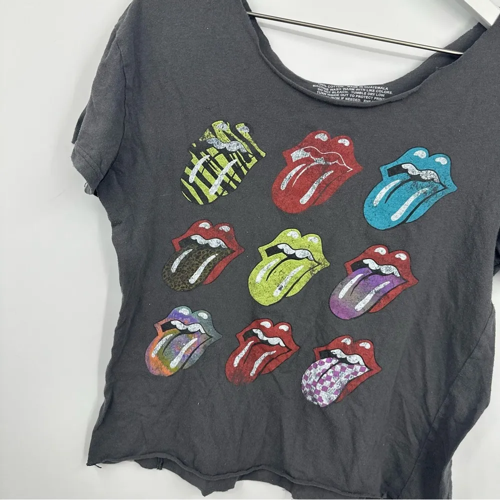 Vintage Y2K The Rolling Stones Off The Shoulder Band Tee Size Medium Streetwear - Image 4