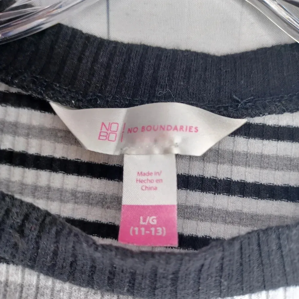 No Boundaries 90’s grunge striped ribbed juniors cropped fitted top - Image 4