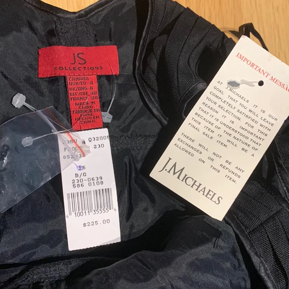 Stunning top for holiday parties by JS Collection NWT - Image 6