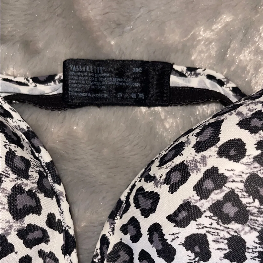 Vassarette Push-Up Bra – Leopard Print (38B) - Image 2