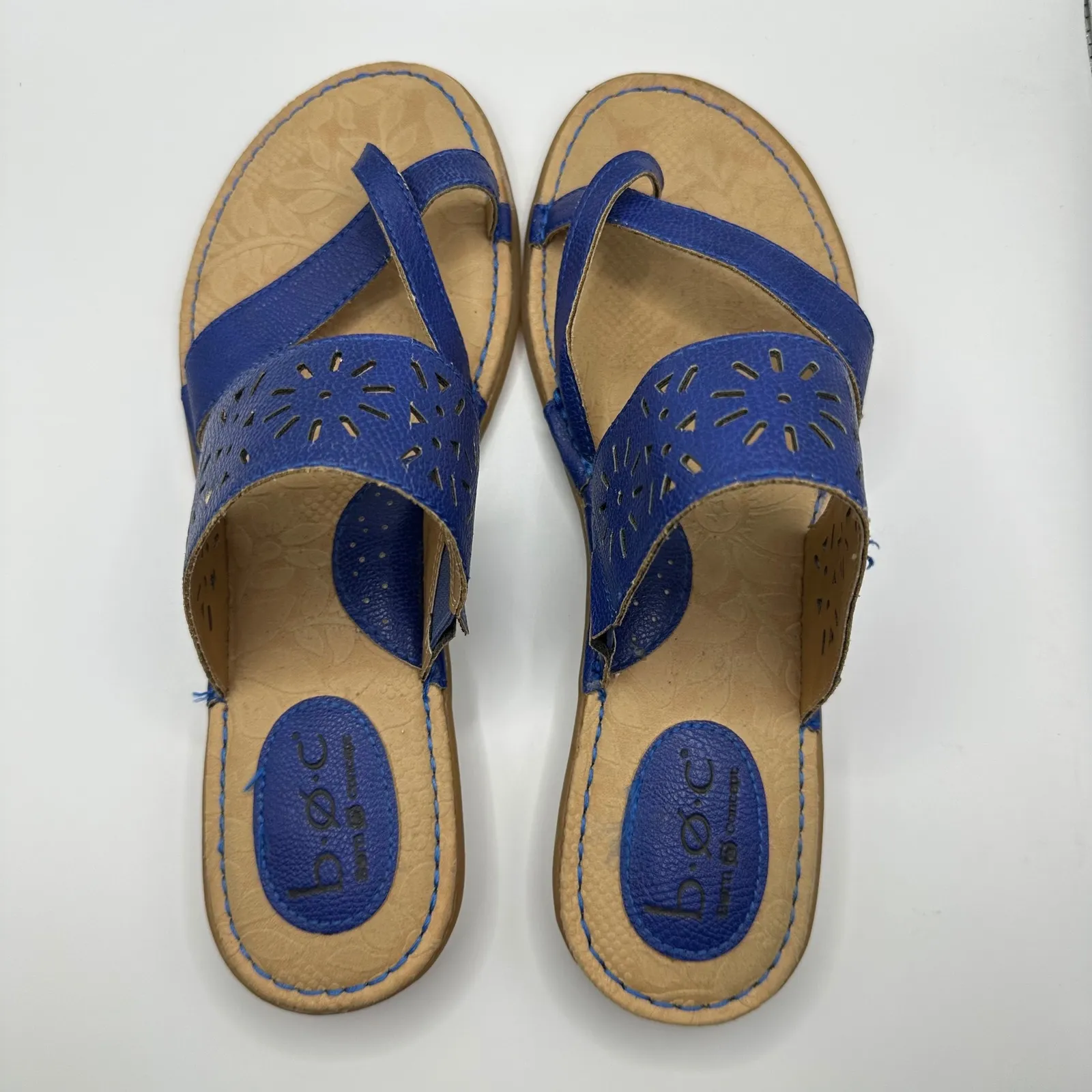 b.o.c Women's Blue Toe Loop Sandals,‎ Slip On, Laser Cutout Details, Size 9 - Image 3