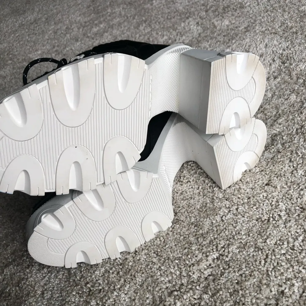 New Brex™ Leather & Faux Shearling Block Heel Lace-Up Bootie women size 7 - Image 12