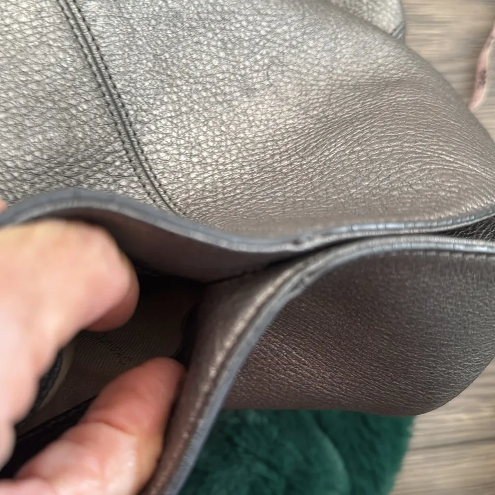 Monsac Gray Leather Shoulder Bag - Image 6