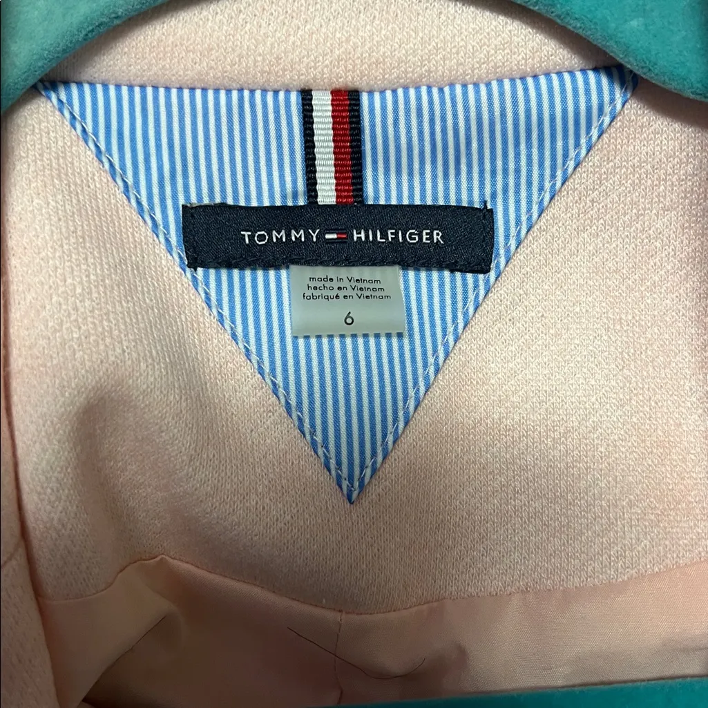 Tommy Hilfiger Women’s Pink Blazer Jacket with Elbow Patch Detail.  Size: 6 - Image 2