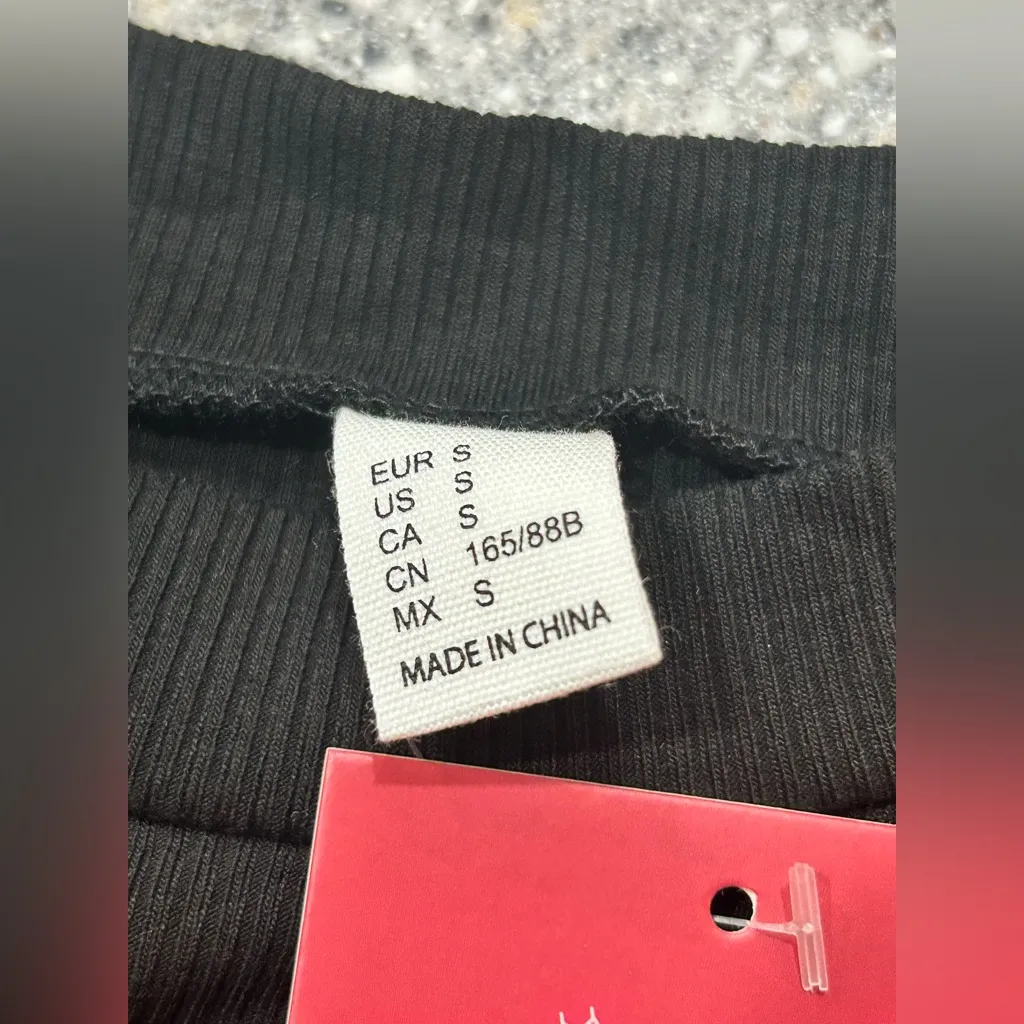 NWT Verdusa Women's Casual Black Mock Neck Short Sleeve Size Small - Image 6