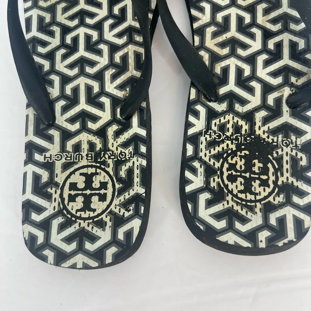 Tory Burch  Black & White Marbelized Patterned Flip Flops size 9 - Image 12