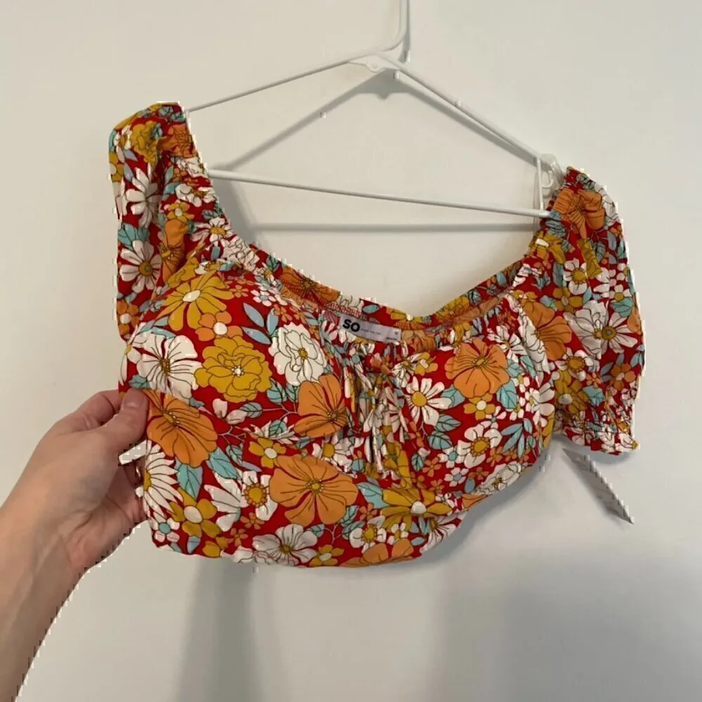 NEW NWT SO Cropped Floral Puff Sleeve Top Red Mustard Short Sleeve Y2K Crop Top - Image 9